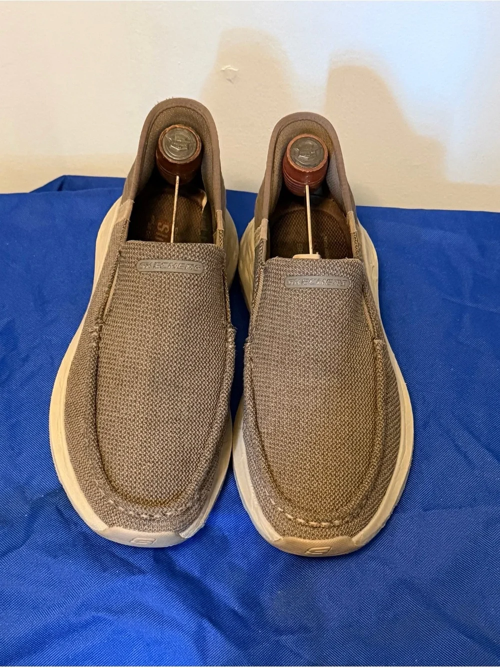 Skechers easy slip